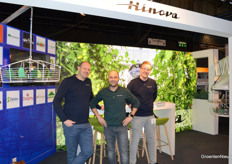 Hans Weisbeek, René Breuer en Jan Willem van Ostaay in de vernieuwde stand van Hinova met uiteraard de bekende Hinovator en het VentilationJet systeem.